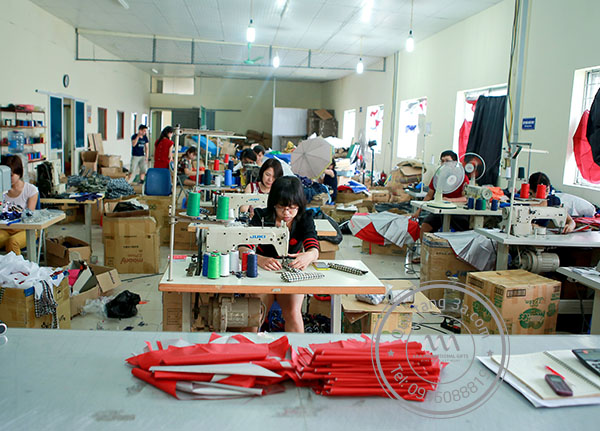 xưởng sản xuất ô dù quà tặng quảng cáo