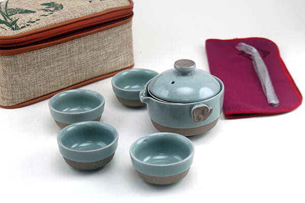 Quà tặng doanh nghiệp bộ ấm chén sứ in logo mẫu 1