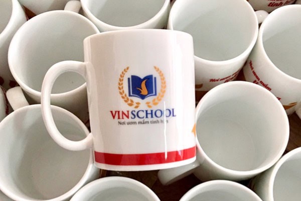 Quà tặng doanh nghiệp Cốc sứ in logo mẫu 2