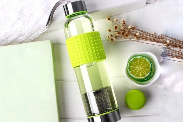 Quà tặng doanh nghiệp Bình nước thủy tinh in logo mẫu 2