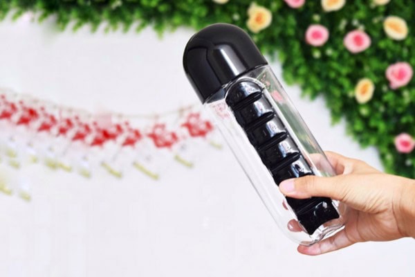 Quà tặng doanh nghiệp Bình nước in logo mẫu 1