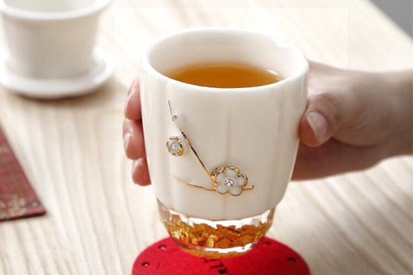 Quà tặng doanh nghiệp cốc cao cấp mẫu 2