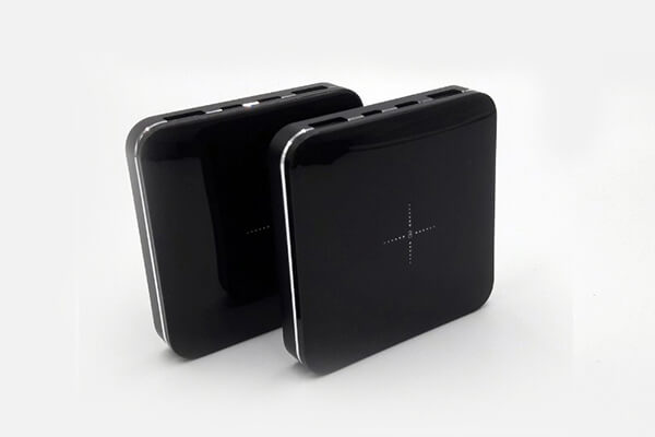 Quà tặng doanh nghiệp pin sạc dự phòng in logo mẫu 7