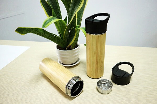 Quà tặng doanh nghiệp Bình giữ nhiệt tre in logo mẫu 2