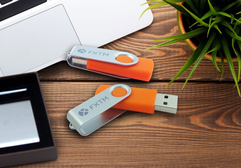 Quà tặng doanh nghiệp USB in logo mẫu 8