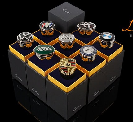 Sạc trên xe hơi cao cấp