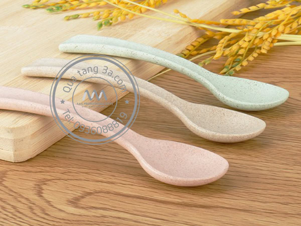 Thìa lúa mạch Levant thân thiện môi trường