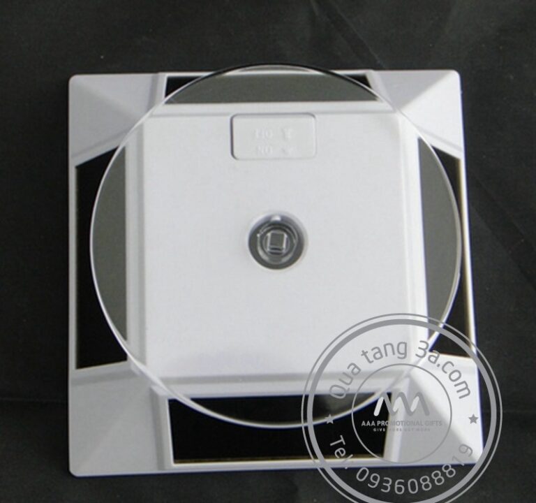 Quạt năng lượng mặt trời - Quà tặng công nghệ thân thiện với môi trường 9 2 12239525973 537808152