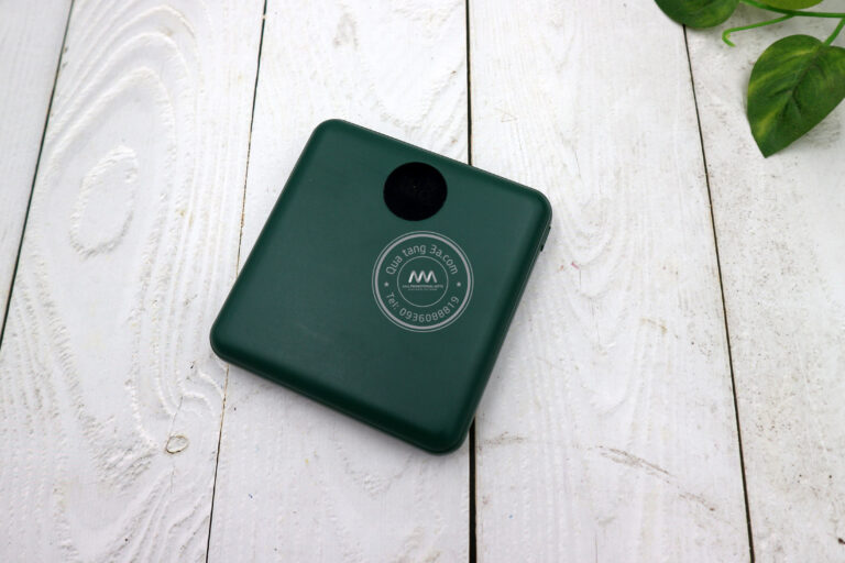 Pin sạc dự phòng 4 trong 1 | Quà tặng công nghệ phù hợp cho mọi khách hàng