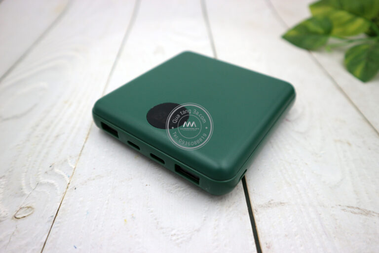 Pin sạc dự phòng 4 trong 1 | Quà tặng công nghệ phù hợp cho mọi khách hàng 8 IMG 3996 1