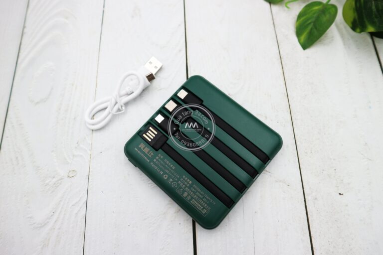 Pin sạc dự phòng 4 trong 1 | Quà tặng công nghệ phù hợp cho mọi khách hàng 11 IMG 3997 1 min