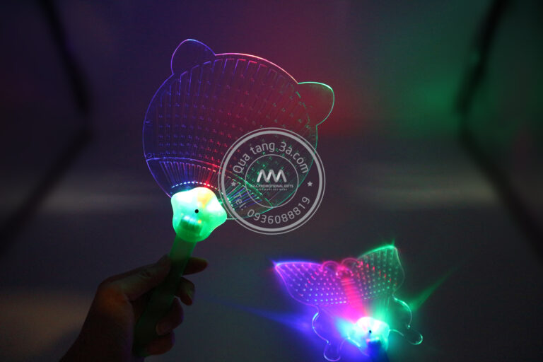 Quạt nhựa quảng cáo cầm tay phát sáng độc đáo 9 IMG 4018 1