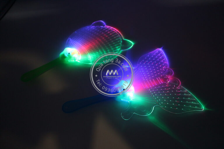 Quạt nhựa quảng cáo cầm tay phát sáng độc đáo 11 IMG 4021 1