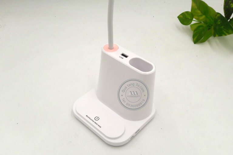 Đèn để bàn Silicon - sản phẩm tích hợp nhiều tính năng hiện đại 12 den de ban hoc 2