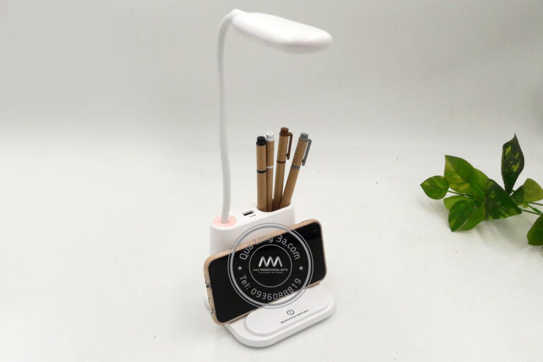 Đèn để bàn Silicon - sản phẩm tích hợp nhiều tính năng hiện đại