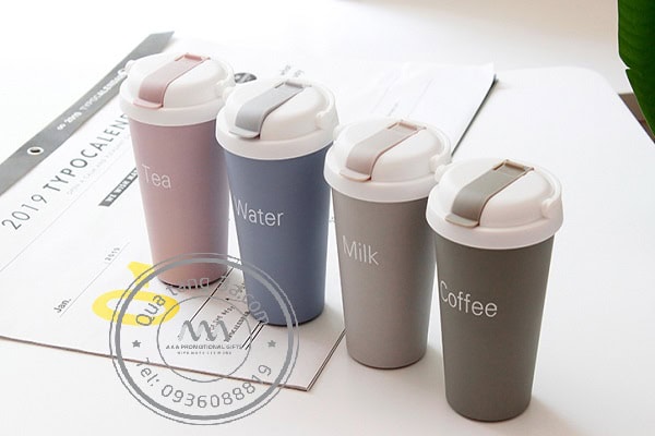 Cốc coffee có quai xách – Quà tặng gia dụng hot nhất