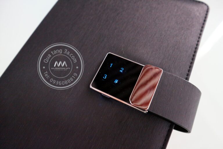 Sổ sạc đa năng kết hợp khóa mã số cảm ứng LED 9 batch IMG 4079