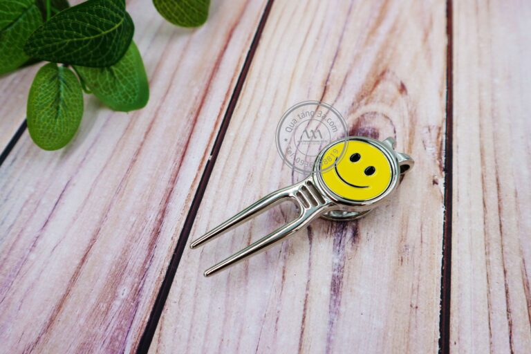 Kẹp cài nón đánh golf – Quà tặng cho khách chơi Golf độc đáo 10 cai mu golf 4 min