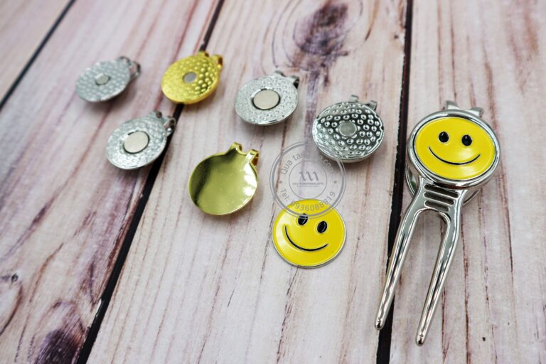 Kẹp cài nón đánh golf – Quà tặng cho khách chơi Golf độc đáo 8 cai mu golf 6 min