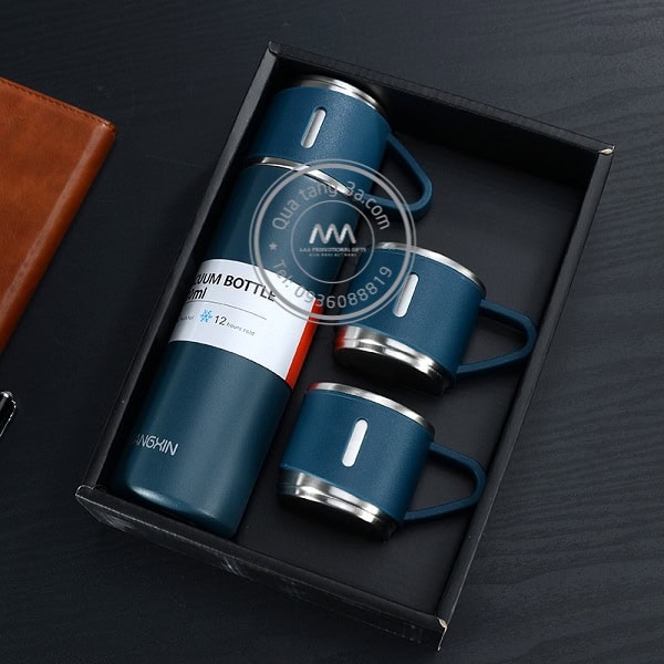 Bình giữ nhiệt có hai cốc đi kèm - Gift set in logo sang trọng