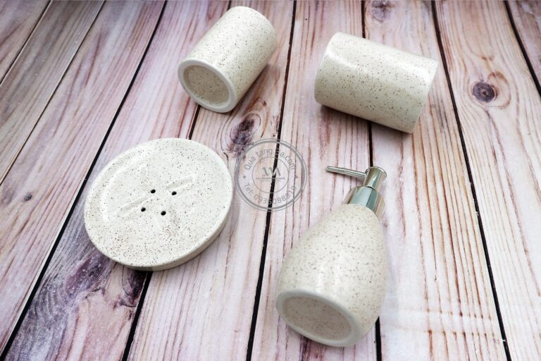 Bộ dụng cụ sứ nhà tắm | In ấn logo thương hiệu theo yêu cầu 11 set dung cu nha tam 5 min