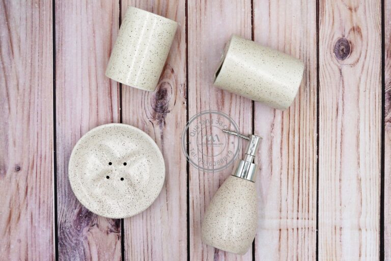 Bộ dụng cụ sứ nhà tắm | In ấn logo thương hiệu theo yêu cầu 9 set dung cu nha tam 7 min