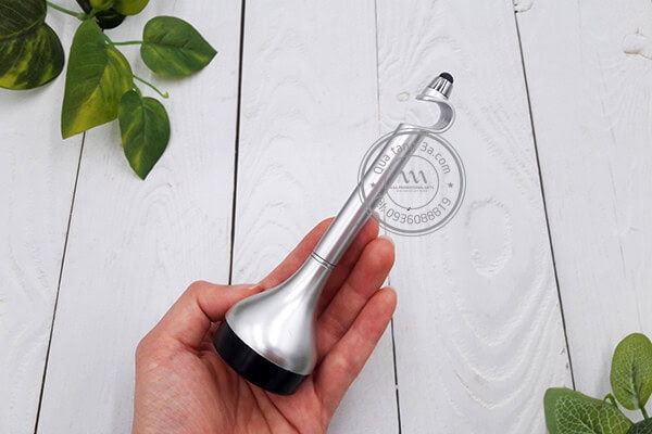 Bút đế cắm hình eyeliner | Quà tặng quảng cáo - POSM in ấn logo