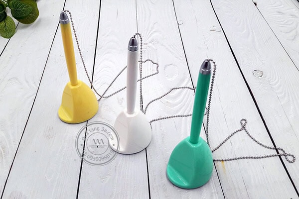 Bút đế cắm kiểu basic chất liệu nhựa | Quà tặng quảng cáo - POSM in ấn logo